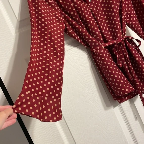 Skies Are Blue medium burgundy with polka dots womens bouse - Picture 2 of 5